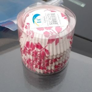 Baking cups - Closet Clear Out! Bundle to save on shipping costs!